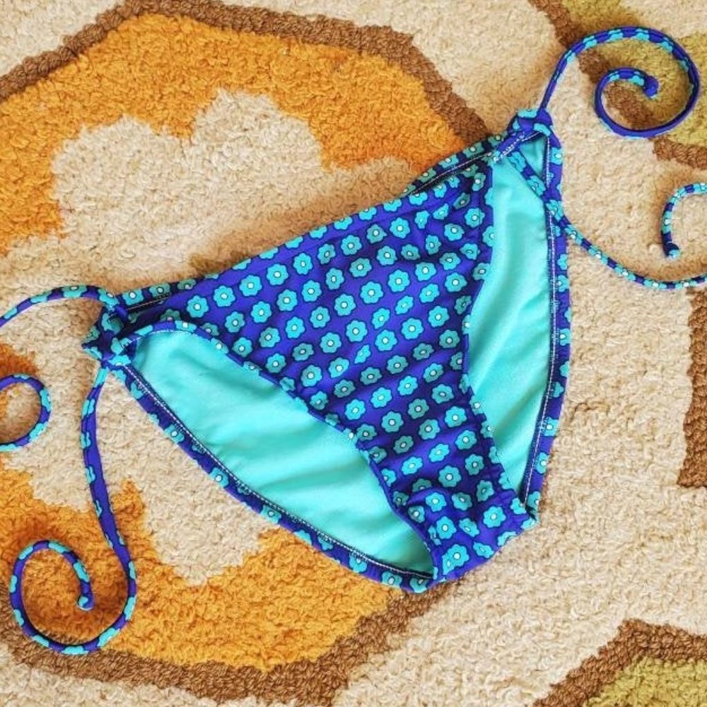 90s Blue Daisy Adjustable Bikini Bottoms